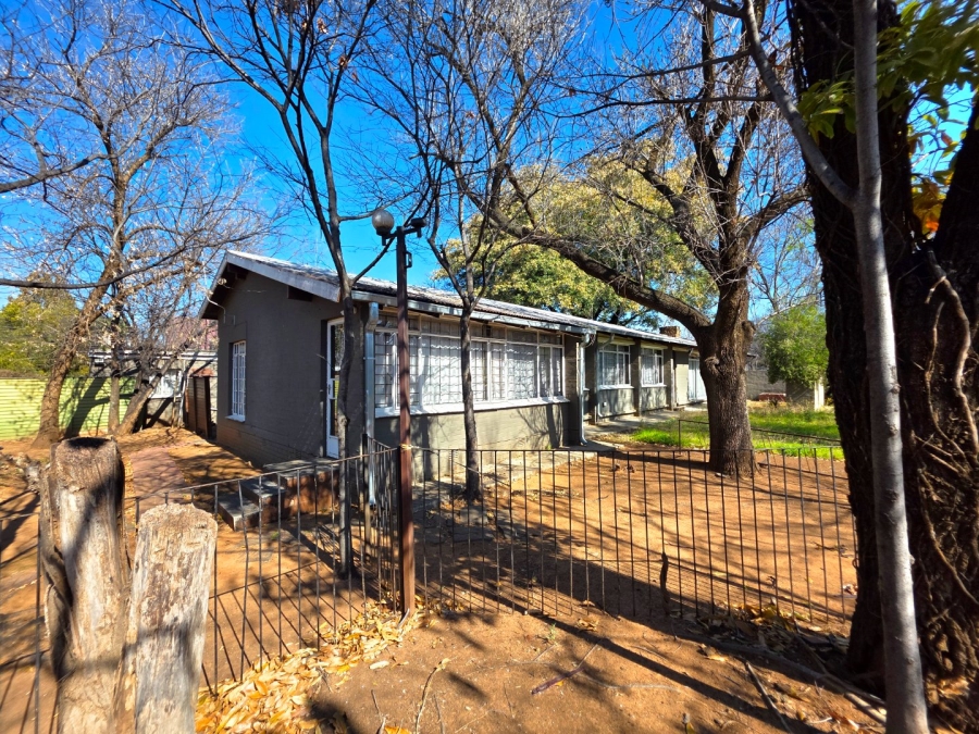 16 Bedroom Property for Sale in Universitas Free State